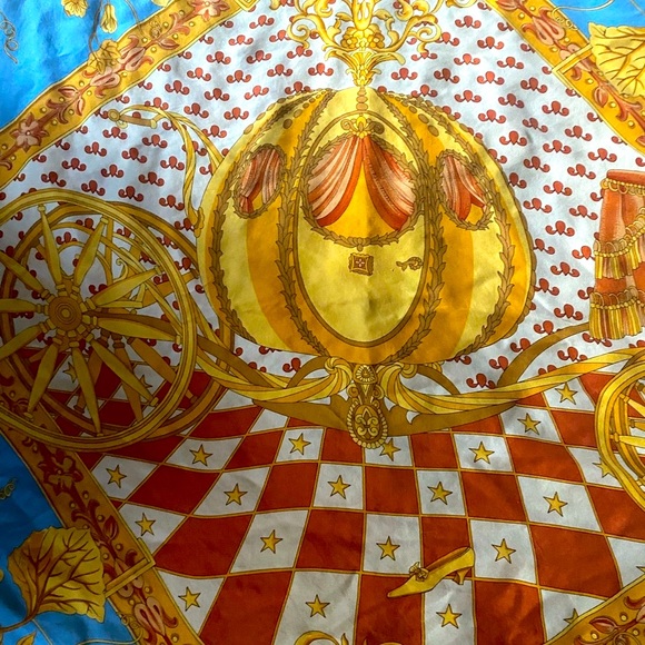 Vintage Longchamp “Cinderella’s Coach” Authentic Silk Scarf - Picture 9 of 9